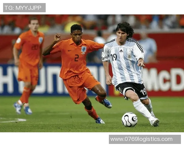 足球明星阿扬迈的传奇之路与背后的奋斗故事揭秘