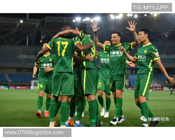 北京足球队在杯赛积分榜中以68分稳居第一名，争冠形势乐观